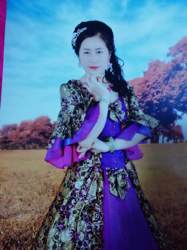 清水芙蓉的第一张照片--吉林闪婚服务中心