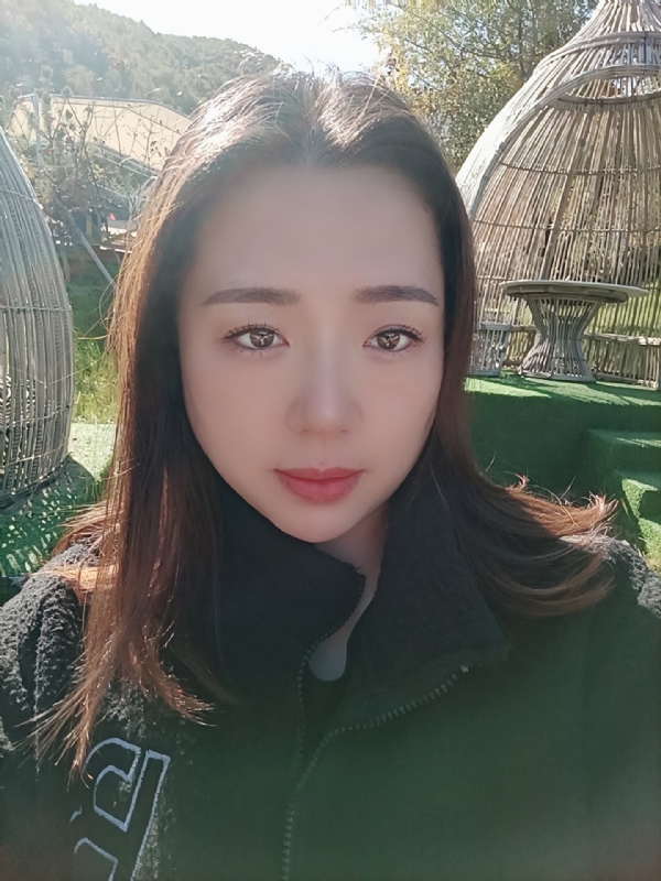 阿燕的第一张照片--吉林闪婚服务中心